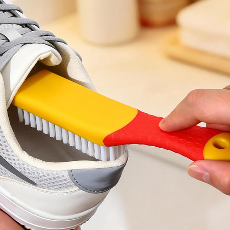 فرشاة تنظيف بلاستيكية متعددة ا - مراجعة Sneaker Care Spray وسعره