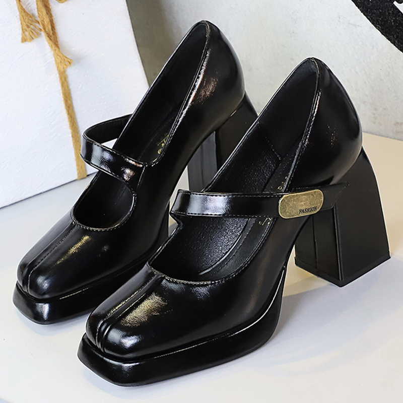 أحذية BIGTREE نسائية كلاسيكية  - مراجعة Shoe Tree وسعره